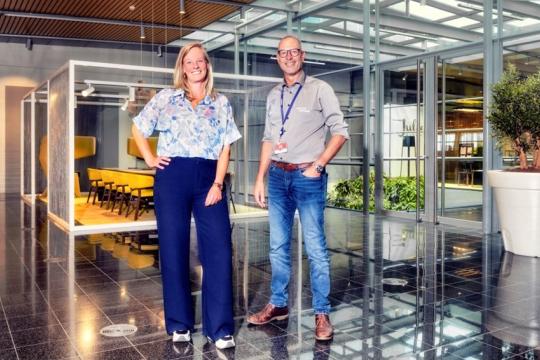 Femke en Ronald dormakaba